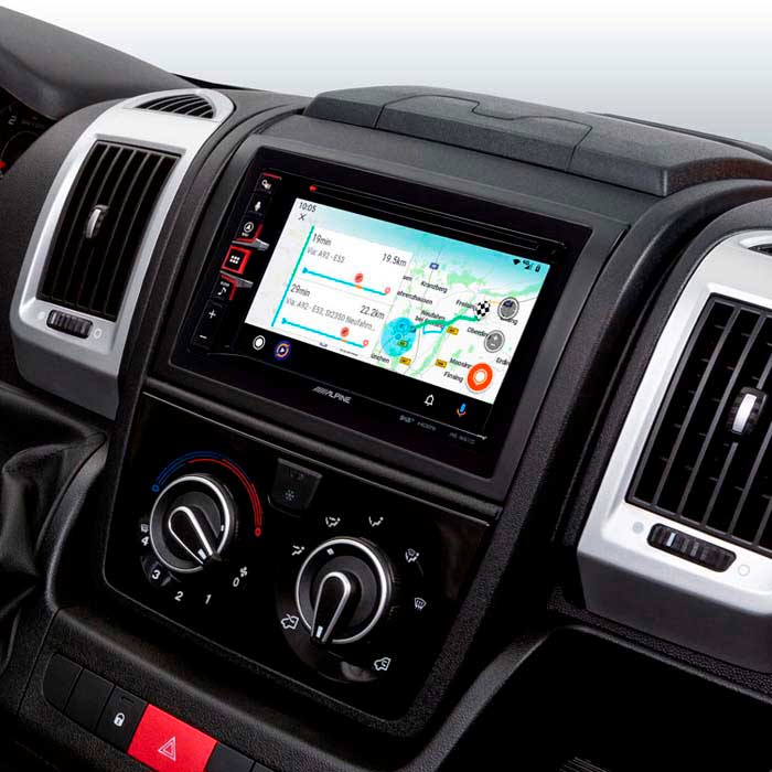 Alpine INE-W611DC station multimédia 2-DIN pour camion avec carte