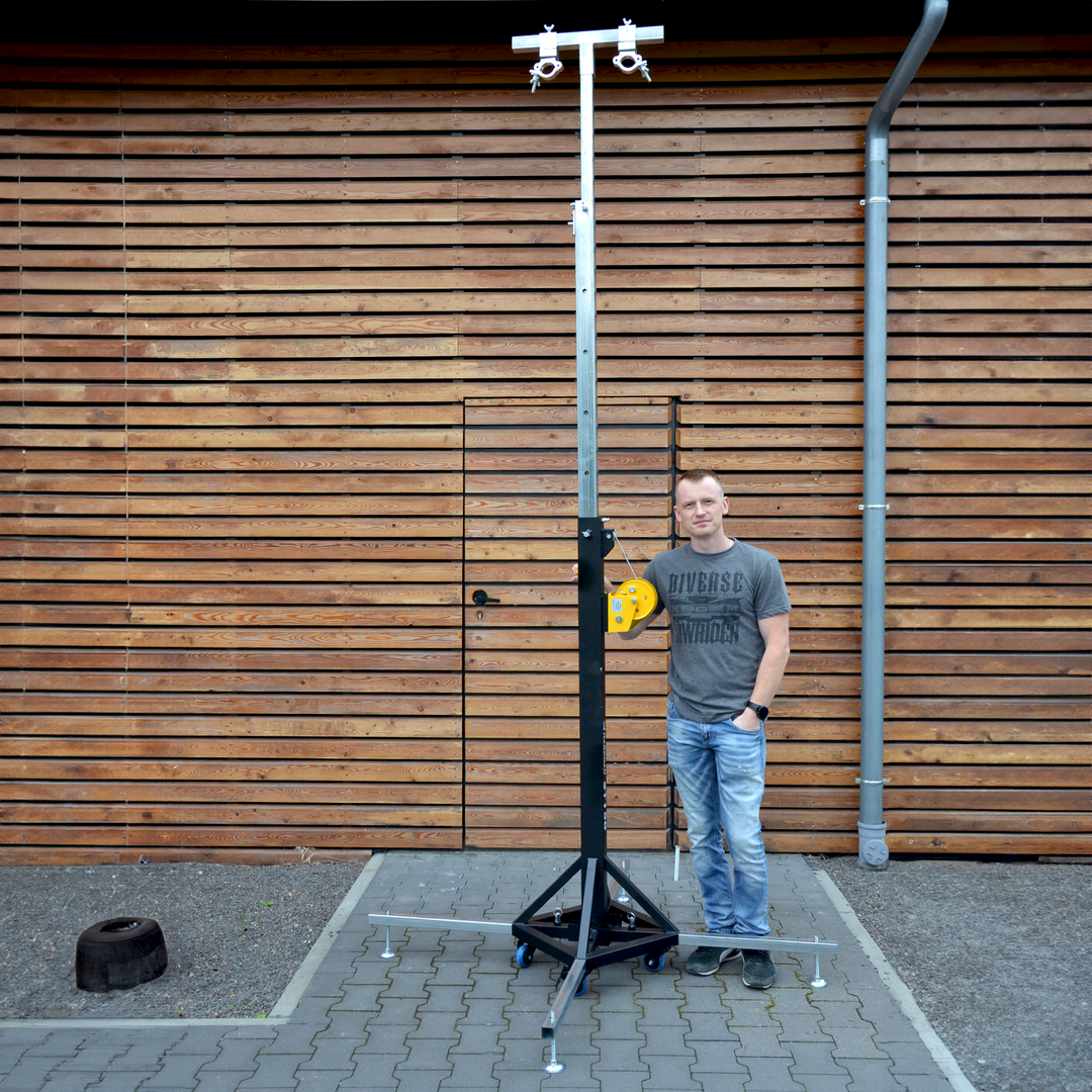 Hardman ST150, tour de scène avec treuil, de 1,75 à 4,3 m, 150 kg