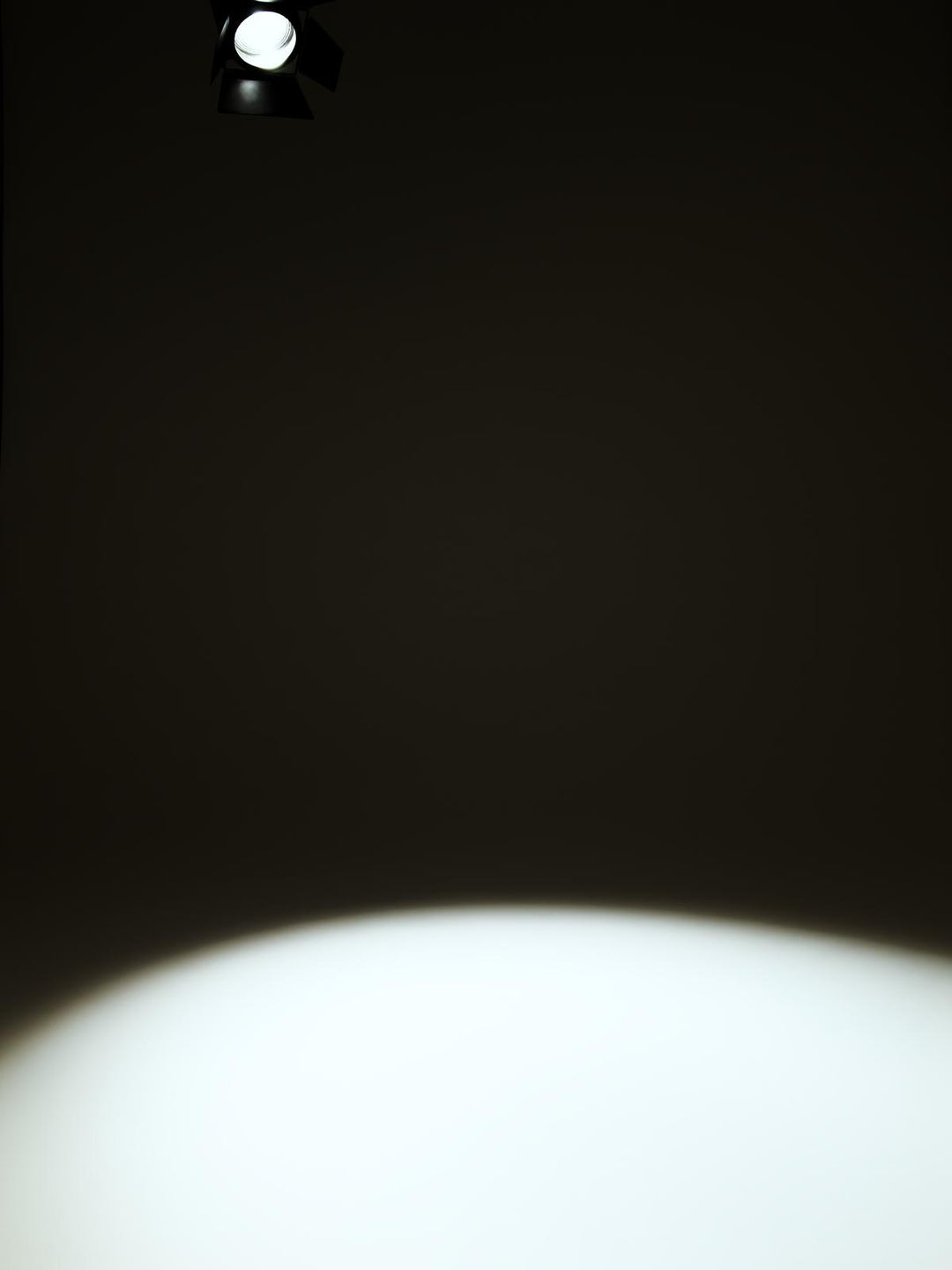Eurolite LED THA-250F Spot de Théâtre