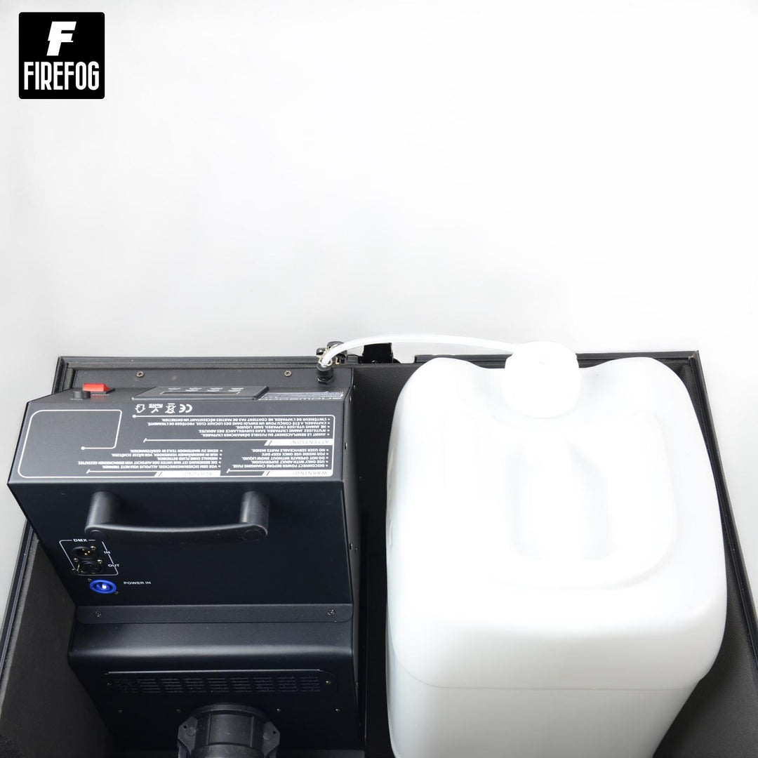Machines à neige Firefog Snow Storm 1500 Pro de 1500 W dans un flightcase