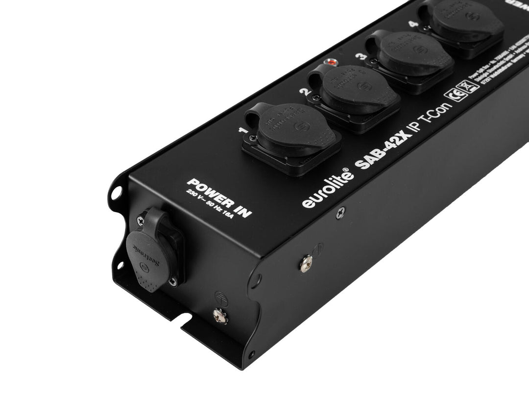EUROLITE SAB-42X IP Boîtier répartiteur d'alimentation en T