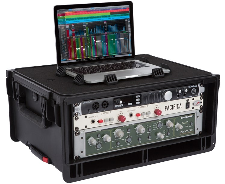 SKB Cases 1SKB-iSF4U Studio Flyer 4U