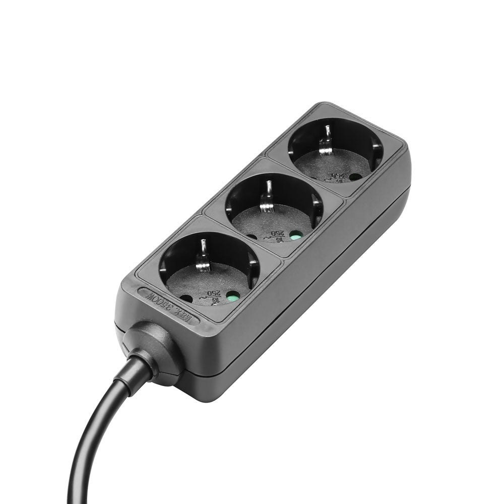 Adam Hall Power socket with/3 schuko sockets
