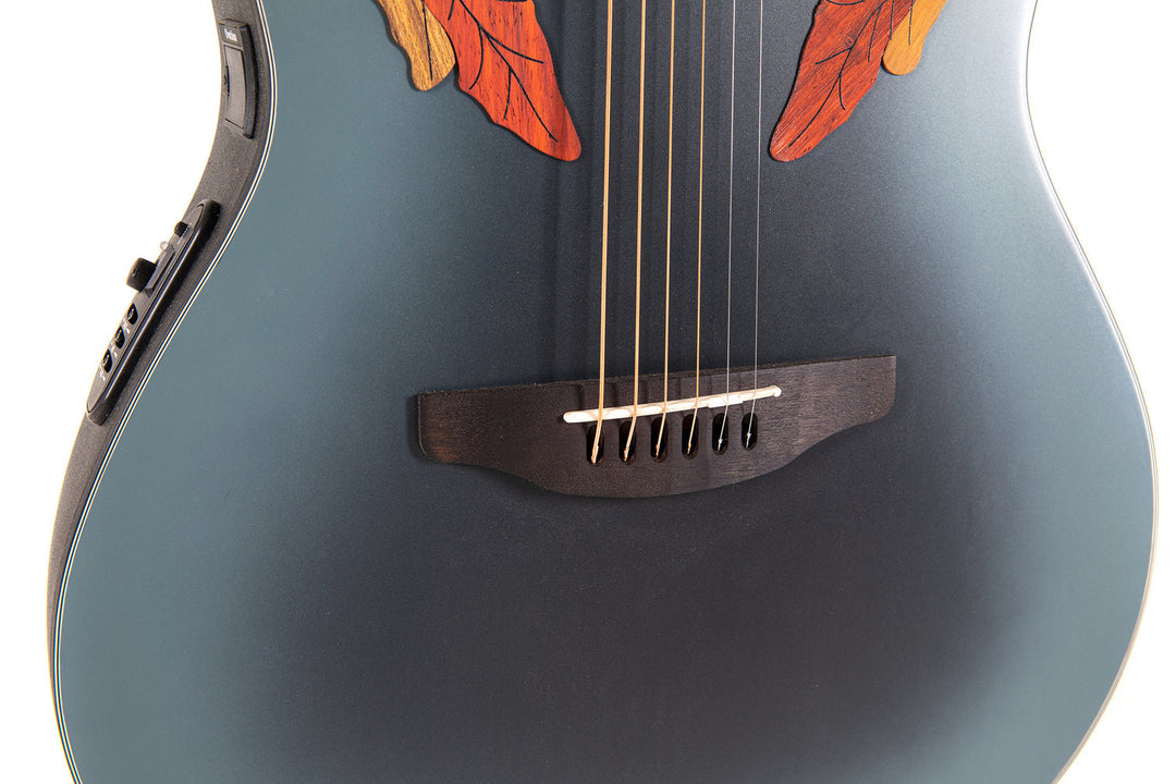 Ovation E-Acoustic Guitares Celebrity Elite Mid Cutaway - Reverse Blue Burst (CE44-RBB-G)