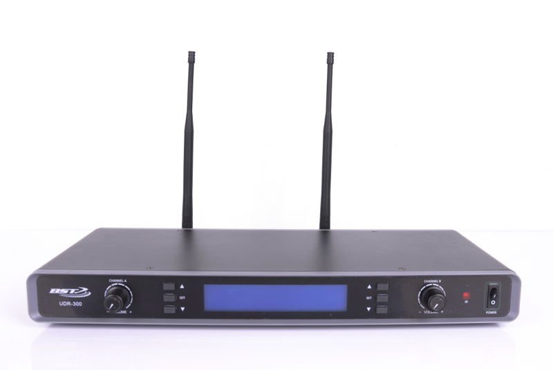 BST UDR300 Wireless Microphone System