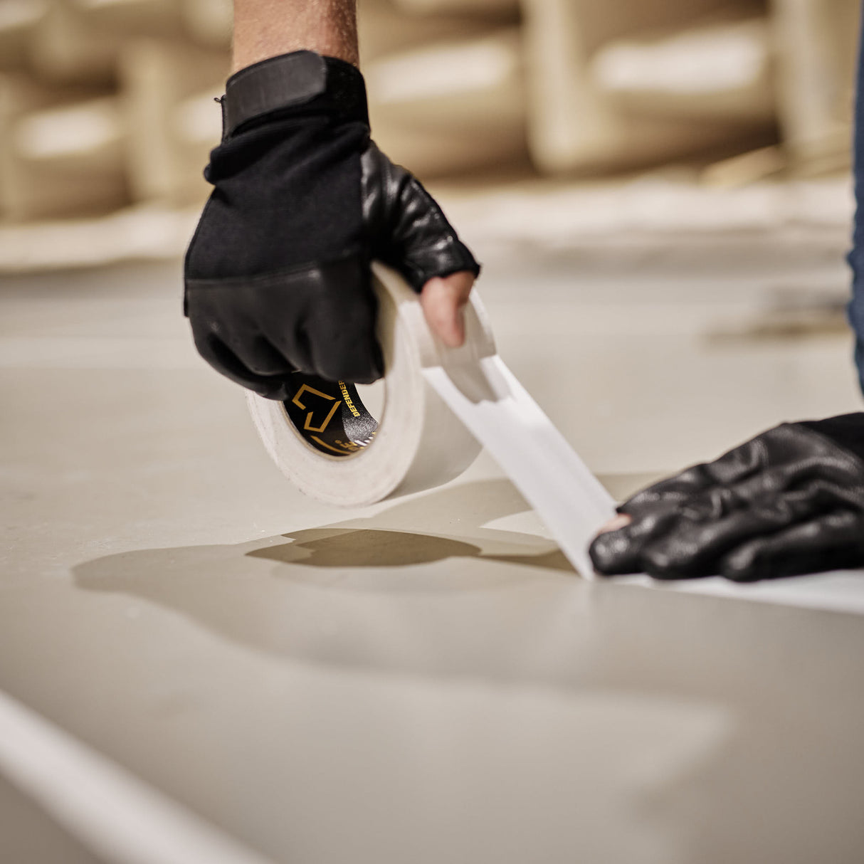 Defender EXA-TAPE® VALUE W 50 - Klæbebånd til stof | hvid | blank | 50 mm x 50 m