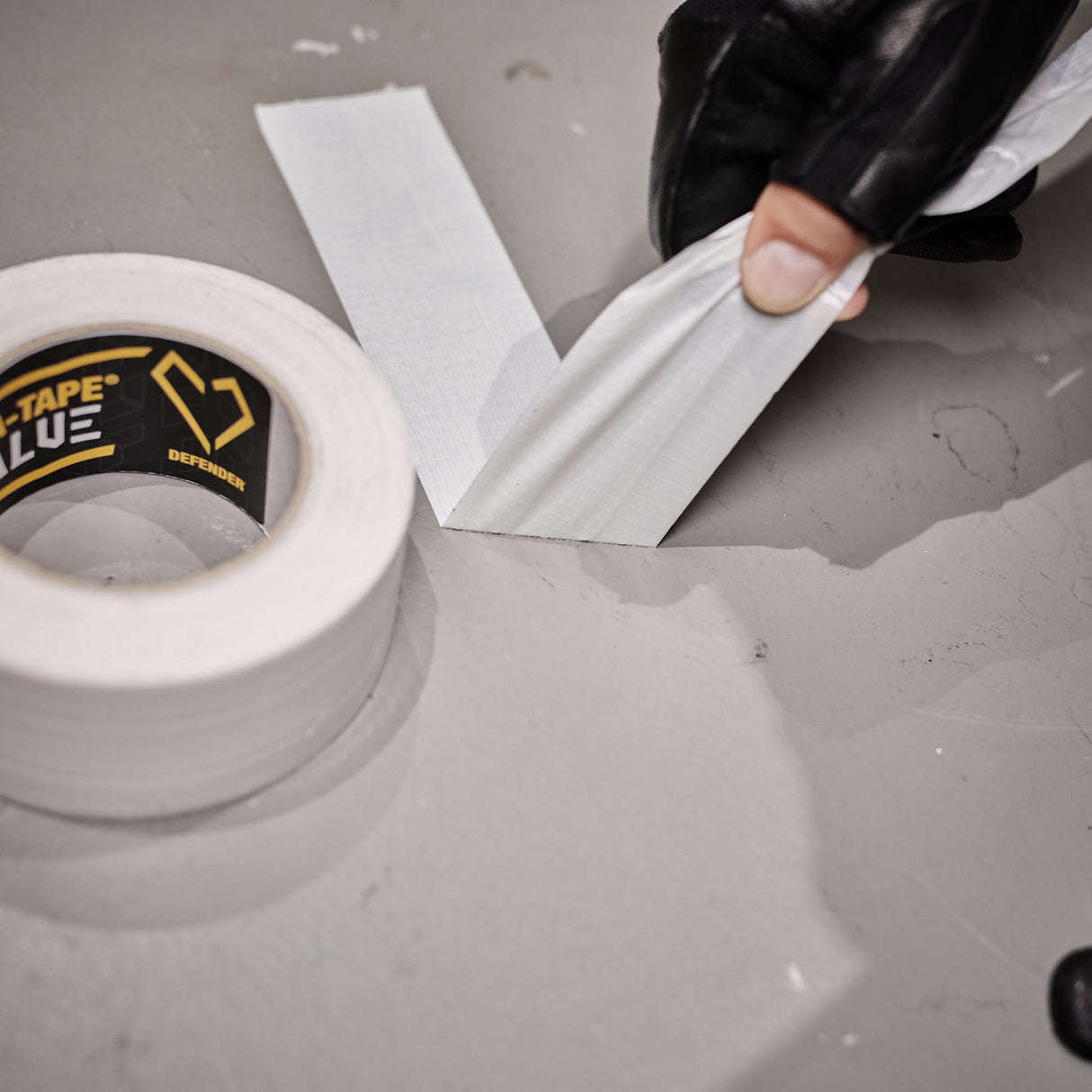 Defender EXA-TAPE® VALUE W 50 - Klæbebånd til stof | hvid | blank | 50 mm x 50 m