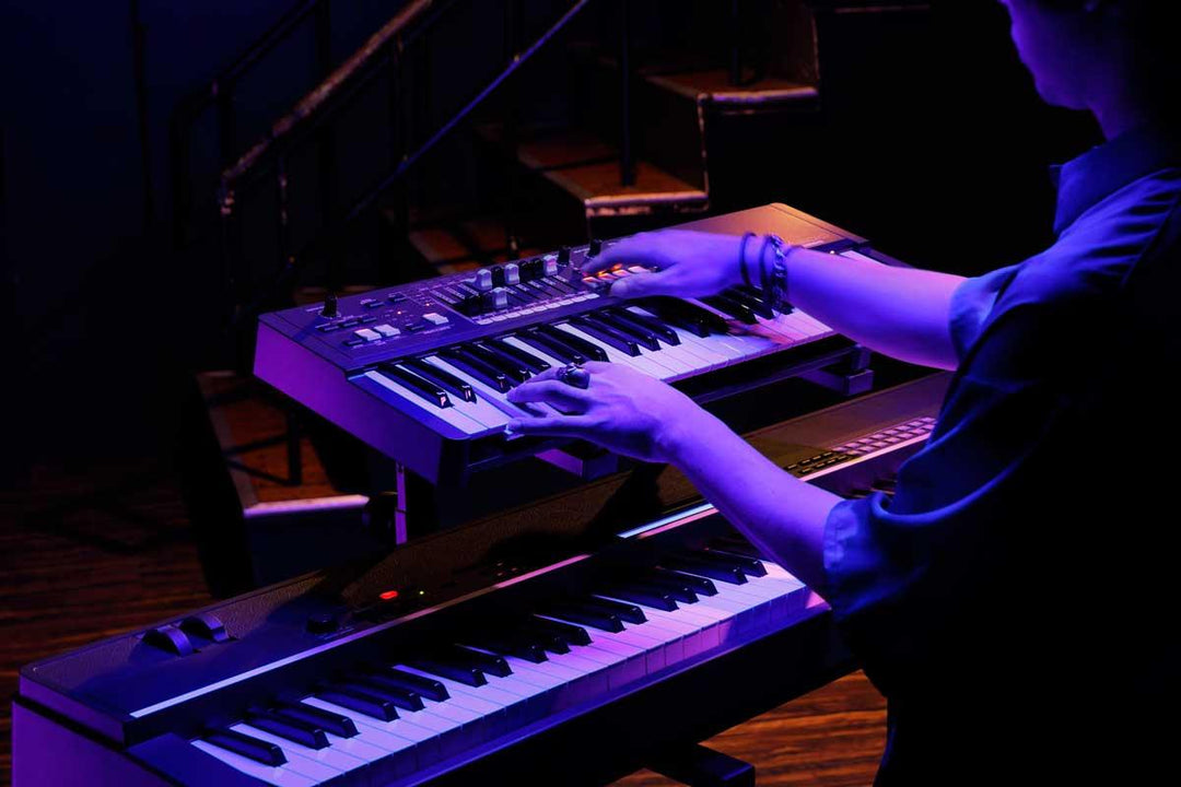 Hammond M-solo Organ (Black)