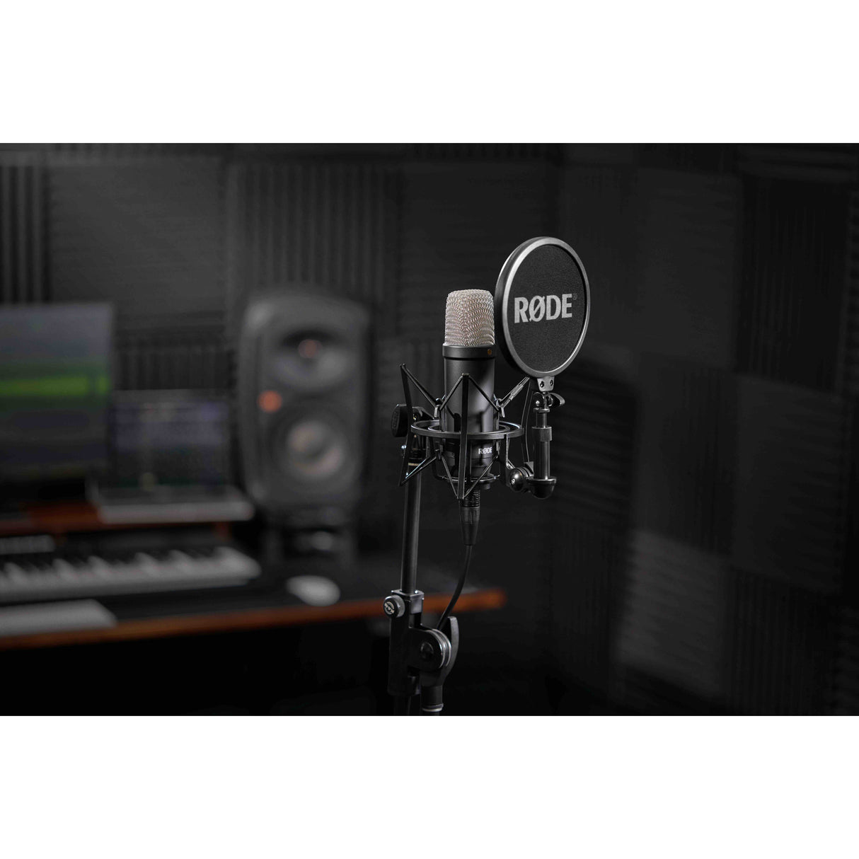 RØDE NT1 Signature Series Studio Microphone (Black)