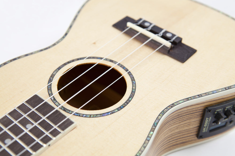 Reno RU320E Grand Concert Ukulele with Pickup and Tuner (Natural)