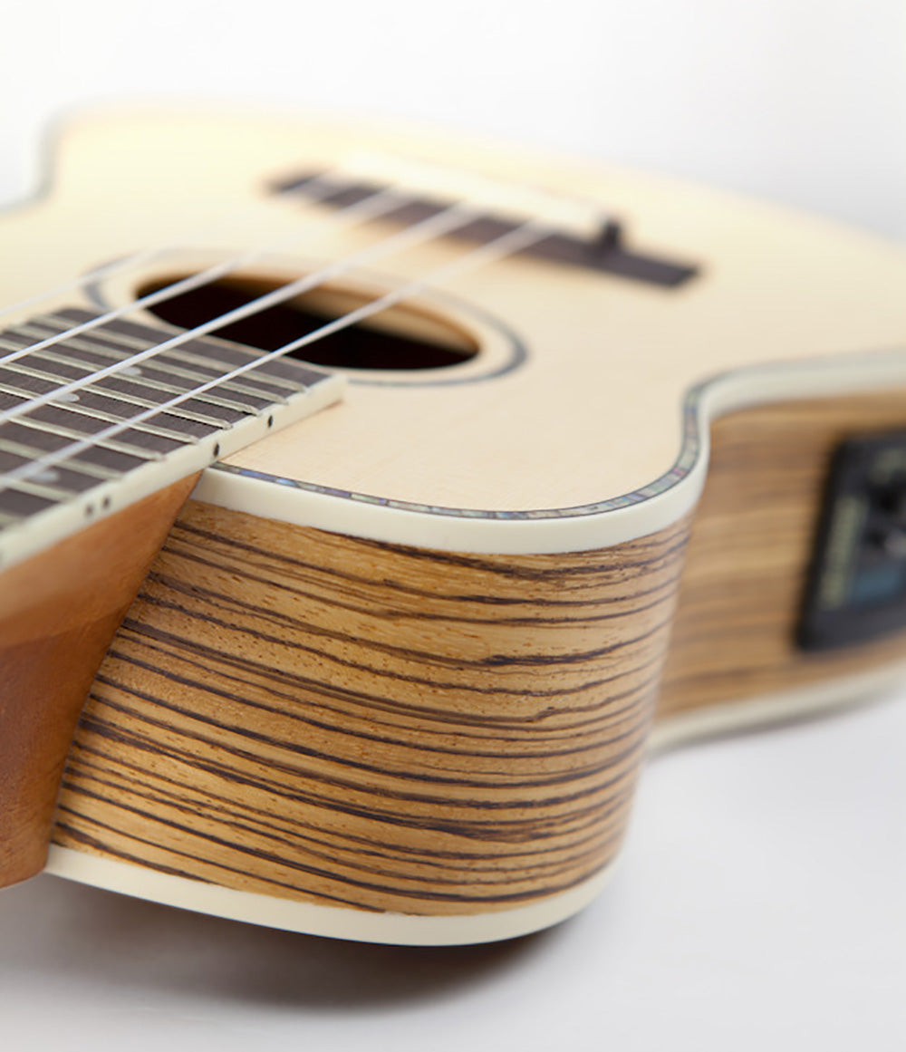 Reno RU320E Grand Concert Ukulélés avec Pickup et Tuner (Naturel)