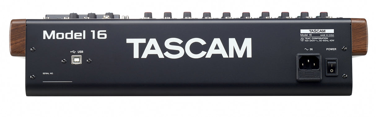 Tascam Model 16 analog mixer og 14 track digital recorder