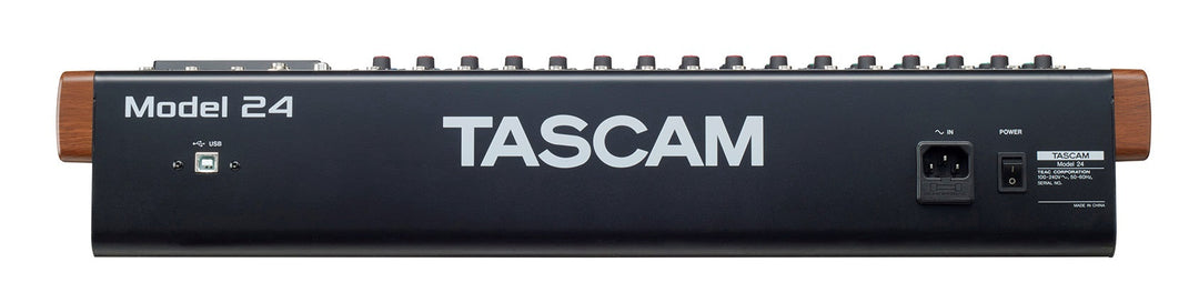 Tascam Model 24 console analogique et enregistreur numérique 24 pistes