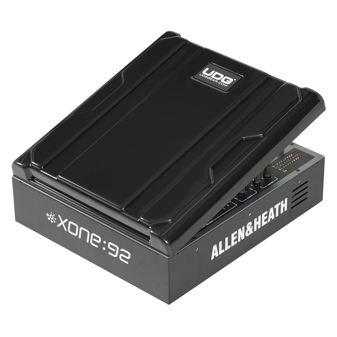 UDG Ultimate 12" Housse pour équipement de mixage Noir