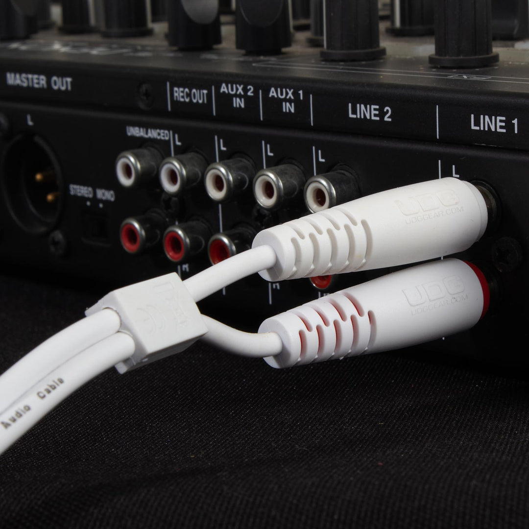 UDG Ultimate Audio Cable Set RCA - RCA Blanc Droit 1,5m