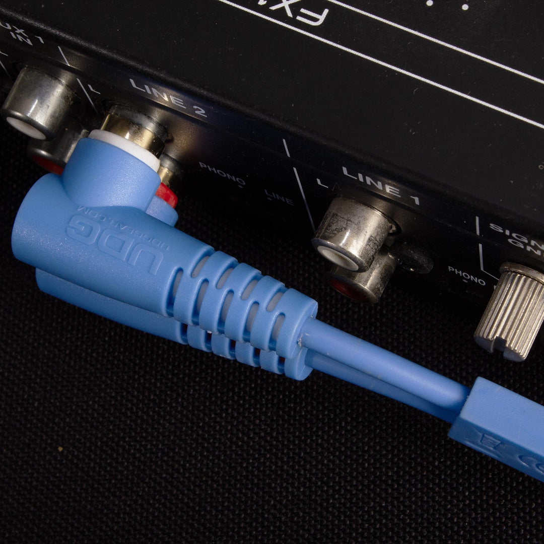 UDG Ultimate Audio Cable Set RCA Droit-RCA Coudé Bleu 3m
