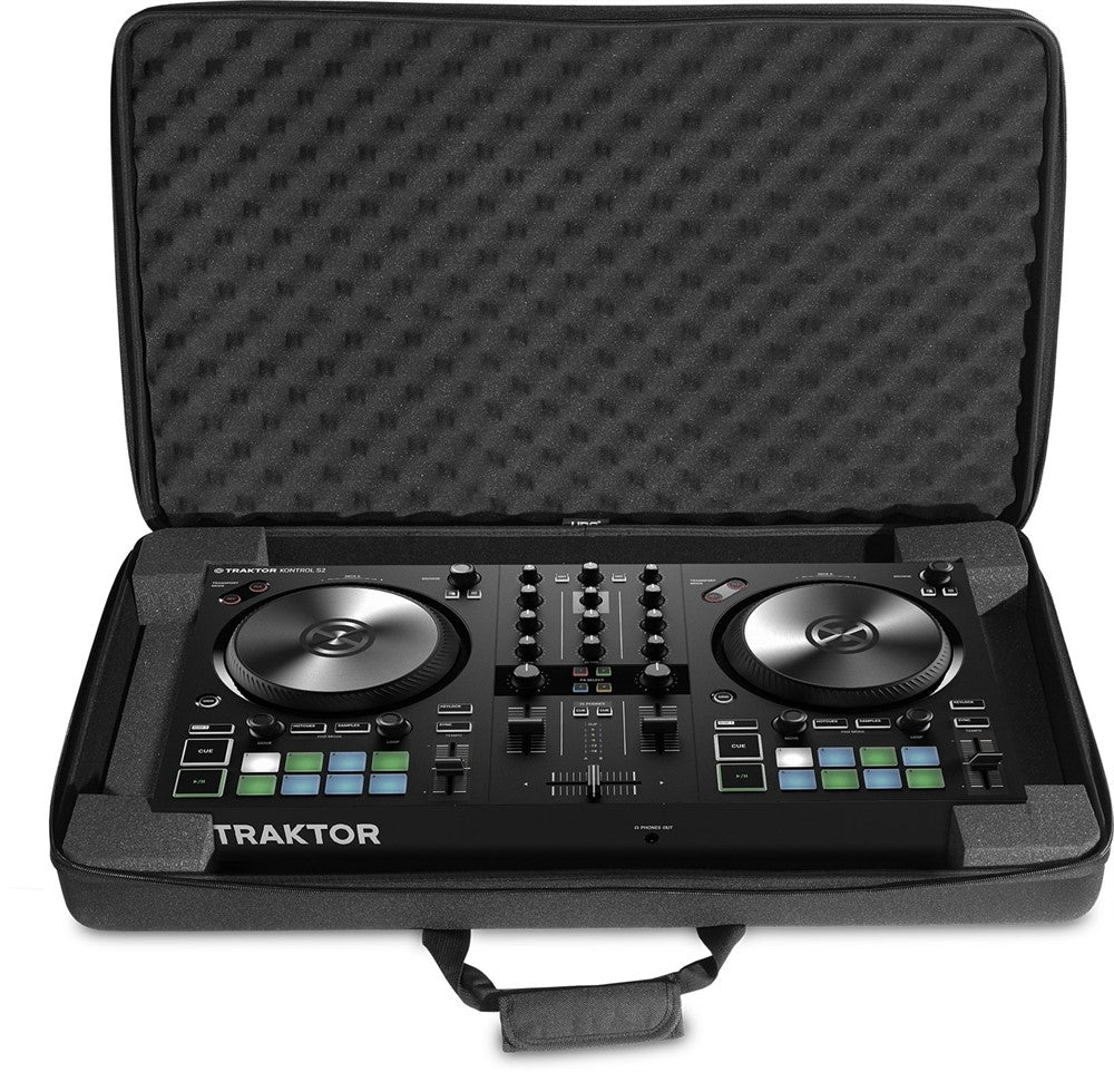 UDG Creator NI Traktor Kontrol S4 MK3/S2 MK3/Numark Mixstream Pro hardcase Noir