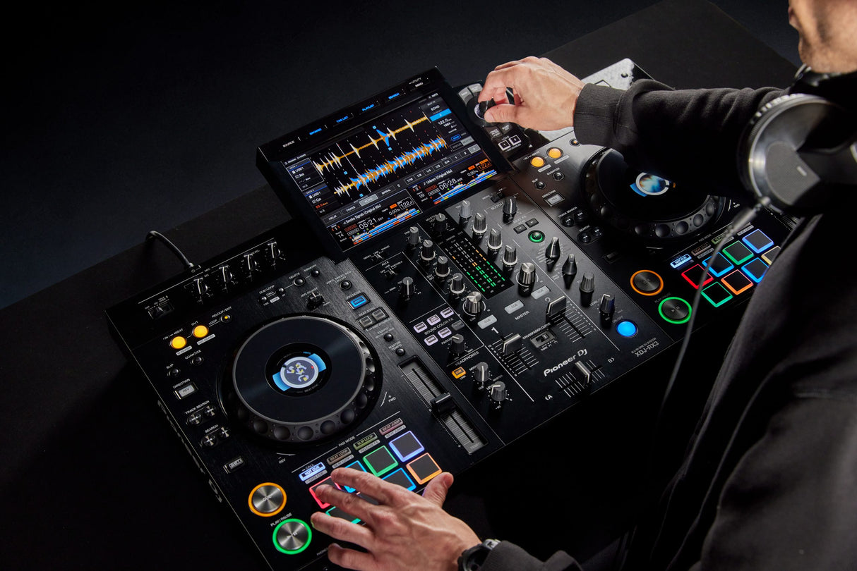 Pioneer DJ XDJ-RX3 DJ Pro Bundle