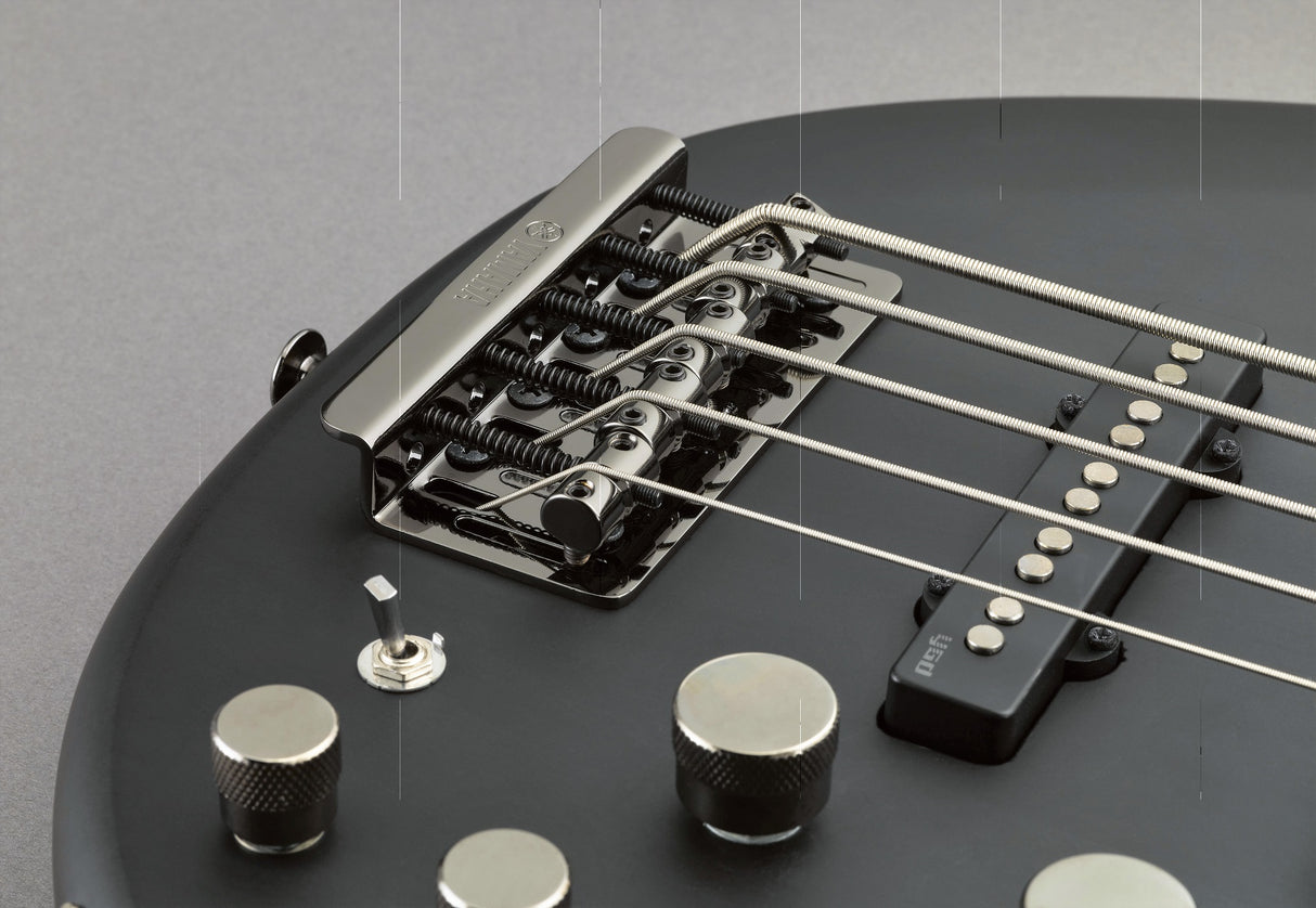 Yamaha BB735A Electric Base (Matt Black)