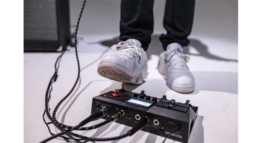 Zoom B2 FOUR Basso Multieffet