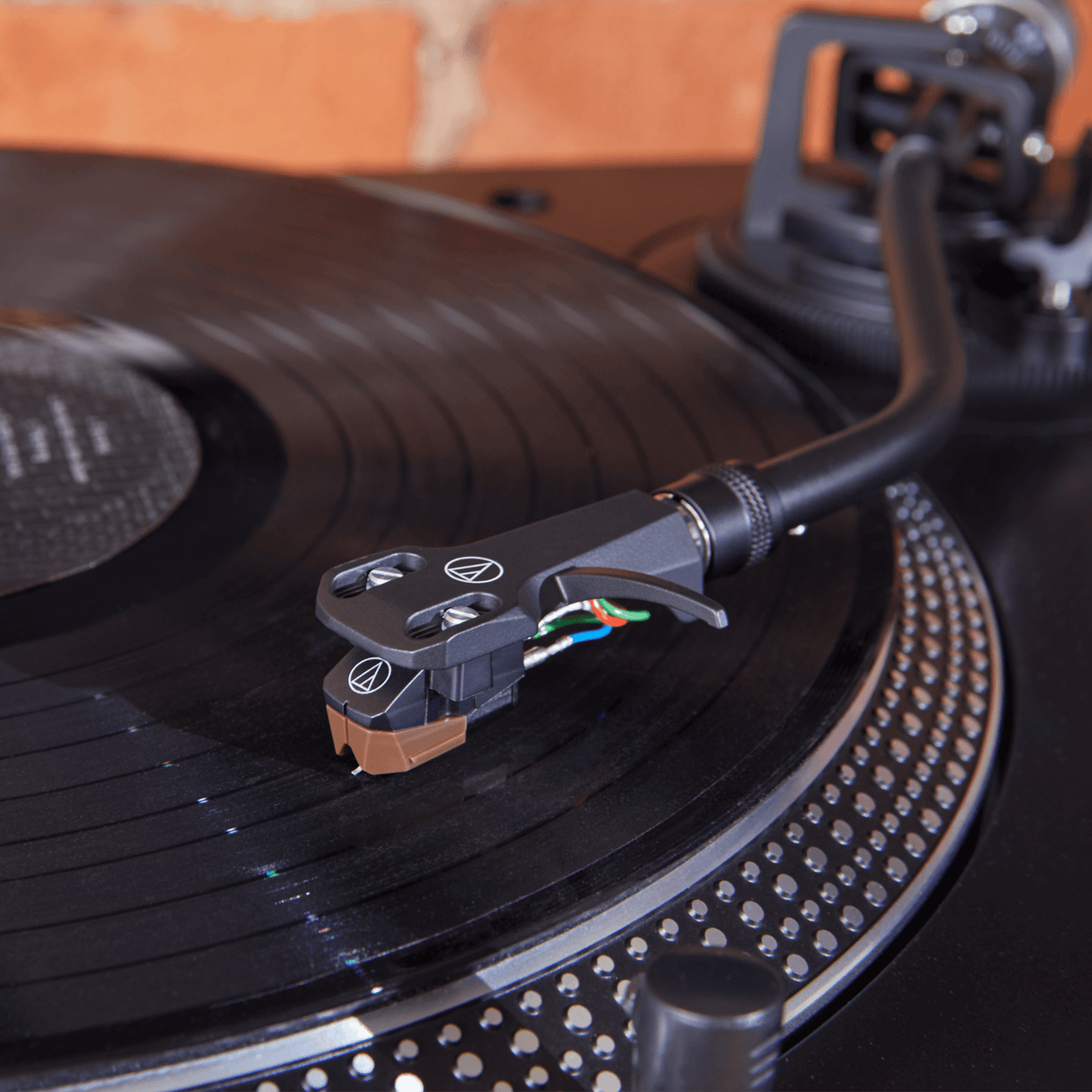 Audio-Technica AT-VM95SH/H VM95 Headshell avec Nål