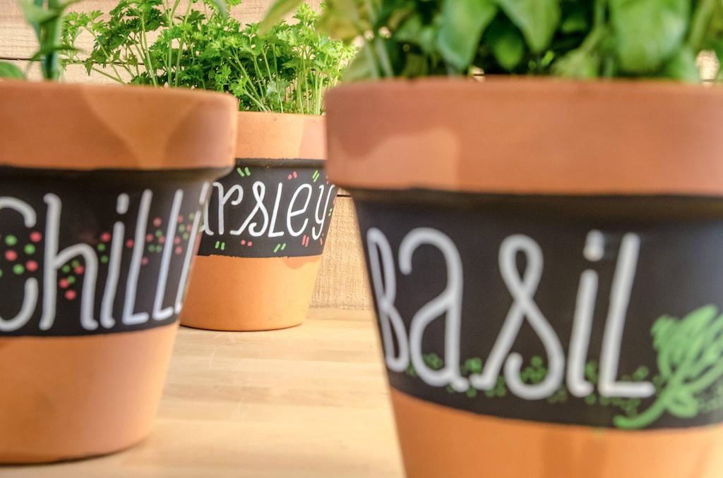 Chalkboard Spray Paint 400ml (Non-UV Active)