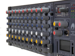 OMNITRONIC RM-1422FX USB Console de mixage rackable