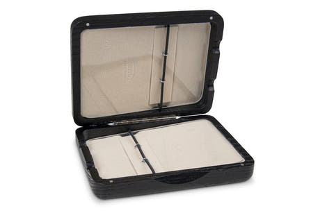 GEWA case pour anche de saxophone ténor 6 anches - Finition laquée Black