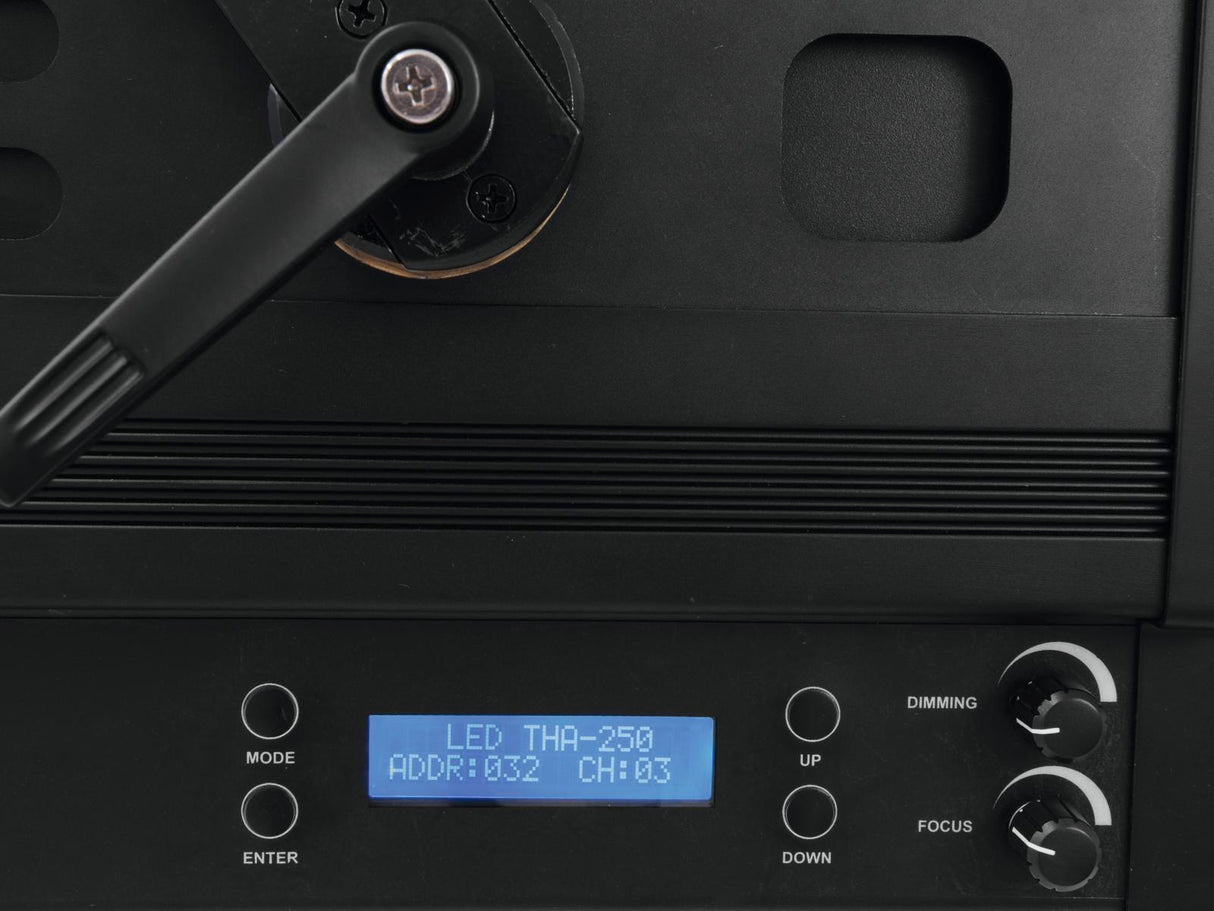 Eurolite LED THA-250F Spot de Théâtre
