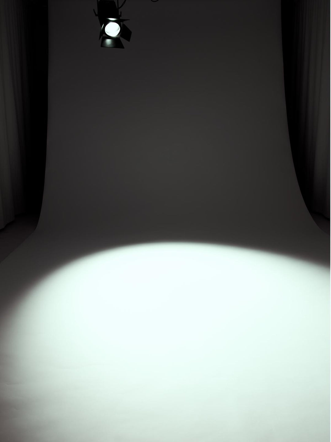 Eurolite LED THA-250F Spot de Théâtre