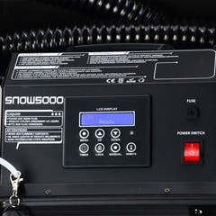 Machines à neige Firefog Snow Storm 1500 Pro de 1500 W dans un flightcase