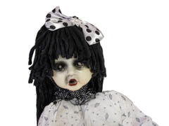 Halloween-figur pige på gyngehest, animeret, 72 cm