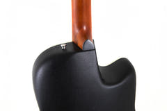 Ovation Guitare électro-acoustique Celebrity CS Standard Mid Cutaway - Natural (CS24L-4-G)