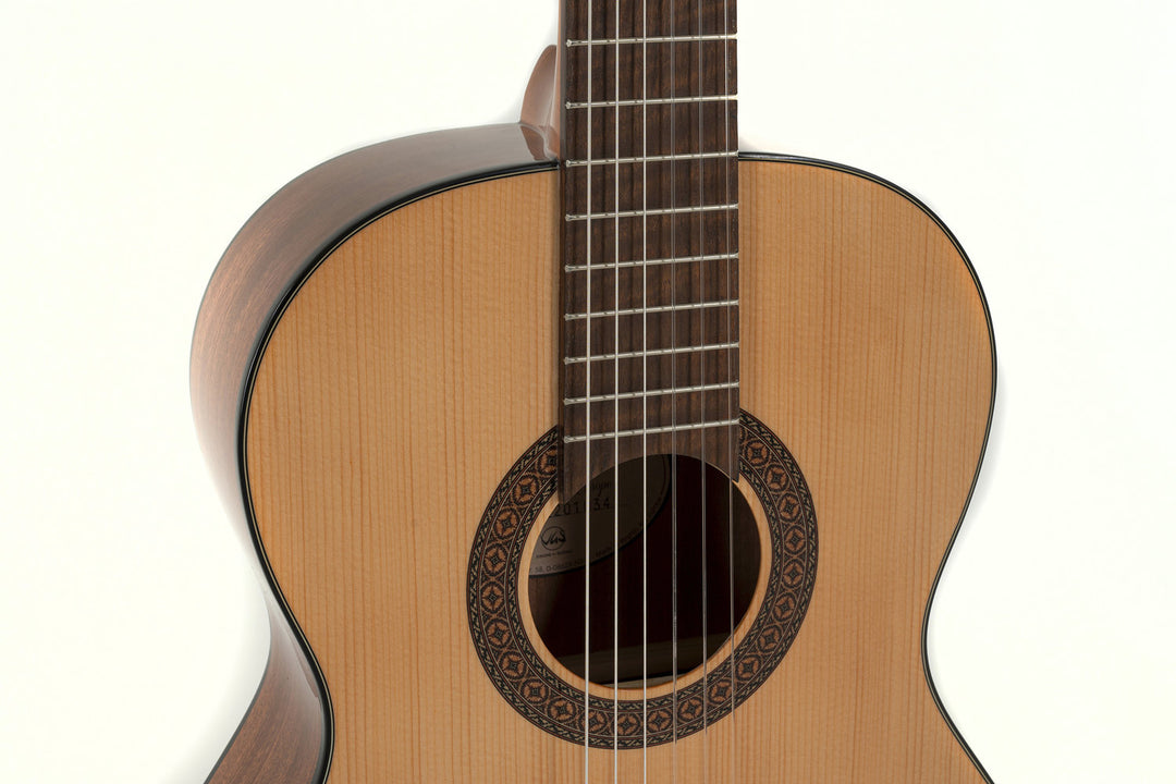GEWA Classical guitar Pro Arte GC 100 A - taille 7/8