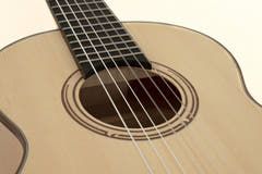 GEWA Guitares classiques Pro Natura Silver Solid Spruce / Maple - taille 1/4