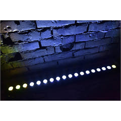 LIGHT4ME PIXEL BAR 18 RGBW IR LED-bar + télécommande