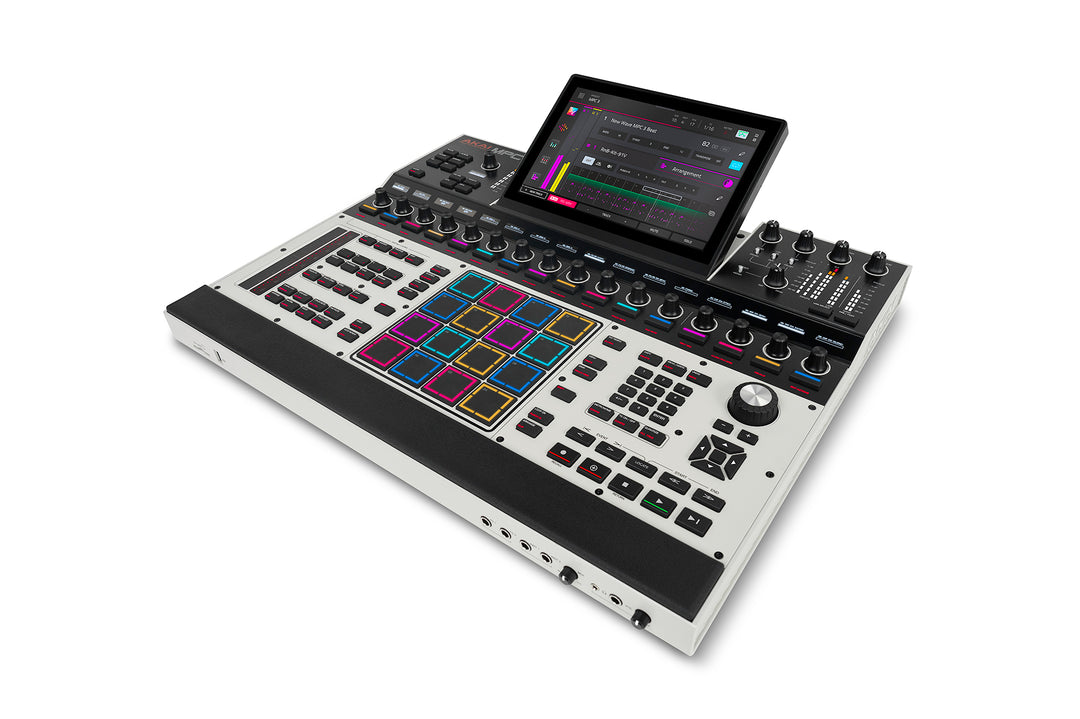 Akai Pro MPC XL – Standalone Production Workstation
