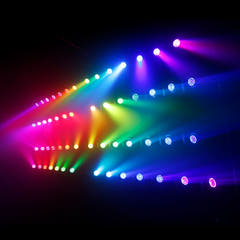 Cameo MOVO BEAM Z100 - Lyre Beam asservie avec rotation infinie, anneau LED et zoom
