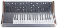 Decksaver Protection cover pour Moog Subsequent 37 (Soft-Fit)