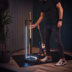 Gravity GS LS 01 NH B - Support lumineux pour Guitares GLOW-STAND®, Neckhug