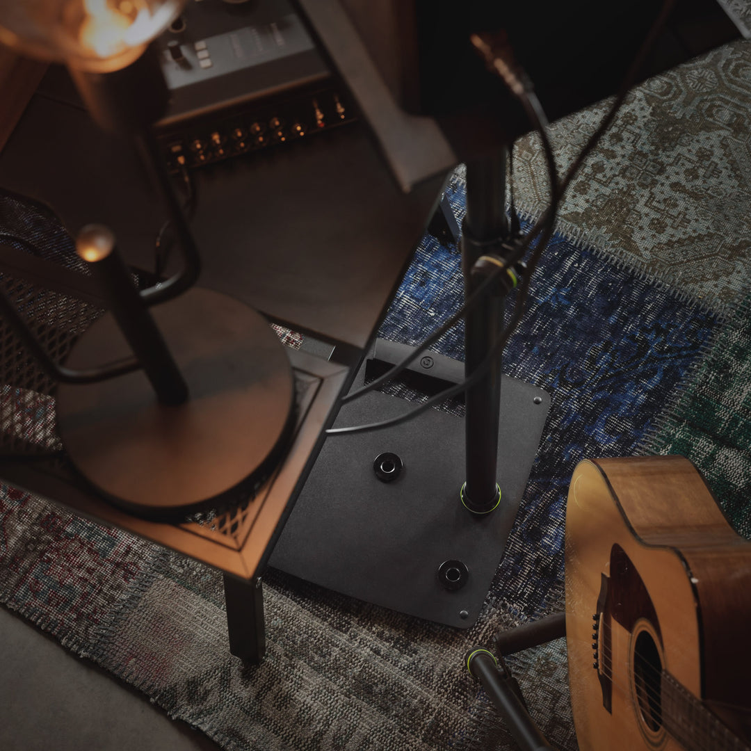 Gravity SP 3202 CS B - Support d’enceinte pour moniteur de studio avec base carrée en acier