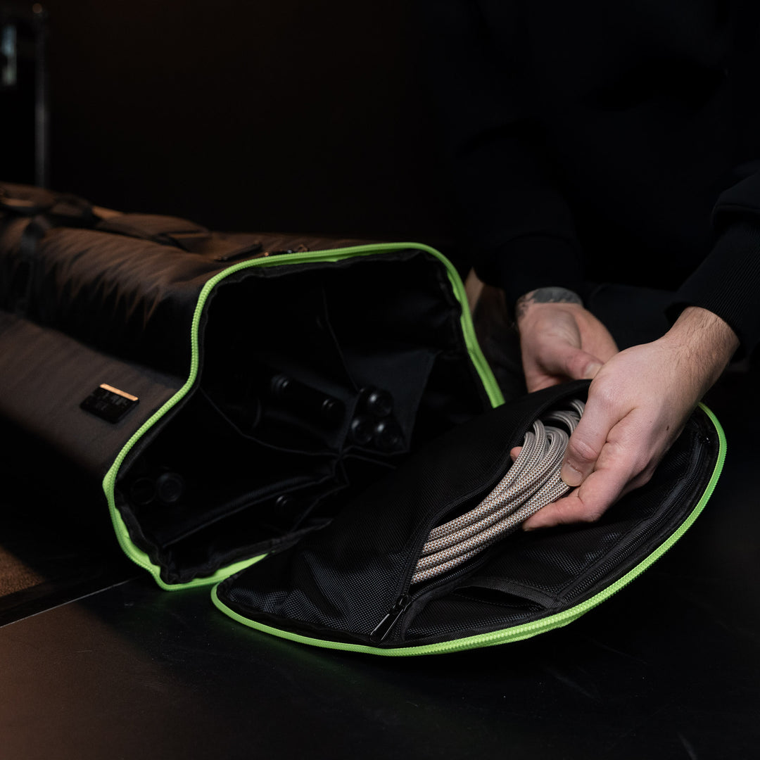 Gravity TBG MS 6 B - Sac de transport Touring pour jusqu'à six stands de microphone, avec roulettes