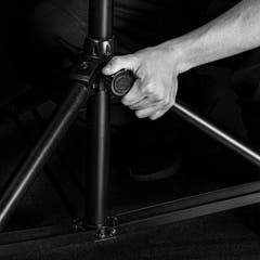 Gravity TSP 5212 LB - Pied d’enceinte en acier de la série Touring avec boulon de verrouillage automatique