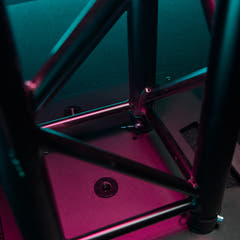 Gravity TWB 431 T B - Base de tournée multifonctionnelle carrée en acier avec possibilité de montage sur structure