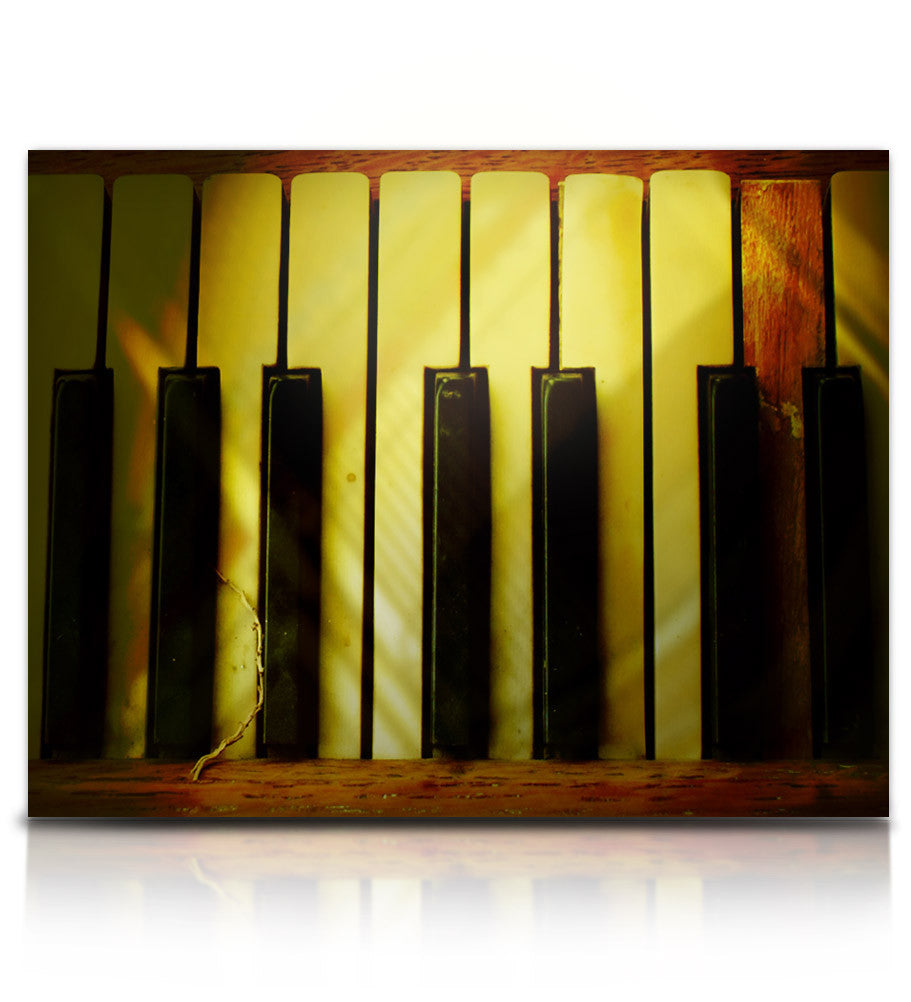 Vieux piano de grand-mère démoli