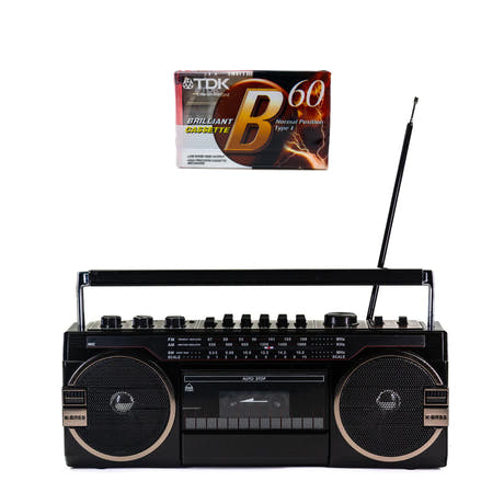 Studio 57 - Lecteur de cassettes avec FM & Bluetooth, Noir + Cassette
