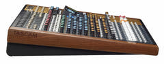 Tascam Model 16 mixeur analogique et enregistreur numérique 14 pistes