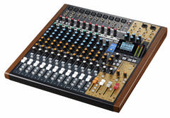 Tascam Model 16 mixeur analogique et enregistreur numérique 14 pistes
