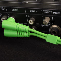 UDG Ultimate Audio Cable Set RCA Droit-RCA Coudé Vert 3m