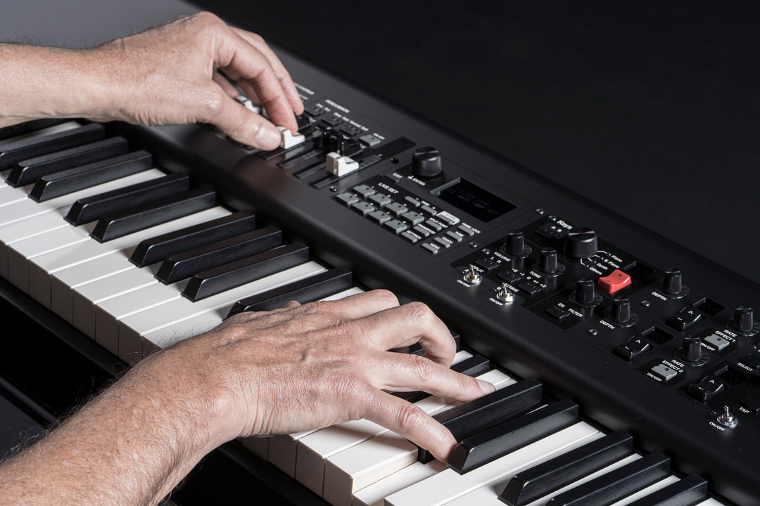 Yamaha YC88 Digital Stage Craviers (Natural Wood)
